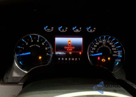 2013 Ford F150 Super Cab z USA, uszkodzony, nr VIN 1FTFX1ET7DFC72076